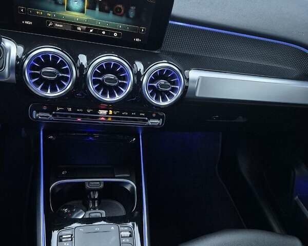 Белый Мерседес GLB-Class, объемом двигателя 1.99 л и пробегом 70 тыс. км за 29900 $, фото 46 на Automoto.ua