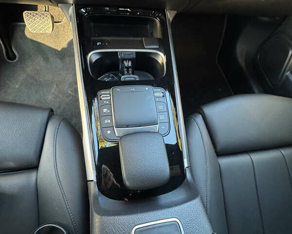 Белый Мерседес GLB-Class, объемом двигателя 1.99 л и пробегом 70 тыс. км за 29900 $, фото 17 на Automoto.ua