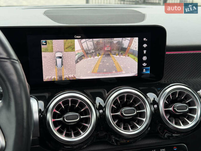 Білий Мерседес GLB-Class, об'ємом двигуна 2 л та пробігом 52 тис. км за 32000 $, фото 56 на Automoto.ua