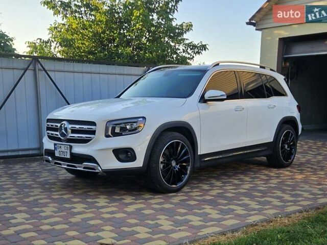 Белый Мерседес GLB-Class, объемом двигателя 1.99 л и пробегом 28 тыс. км за 32500 $, фото 4 на Automoto.ua