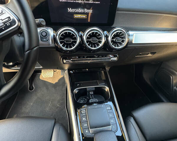 Белый Мерседес GLB-Class, объемом двигателя 1.99 л и пробегом 70 тыс. км за 29900 $, фото 22 на Automoto.ua