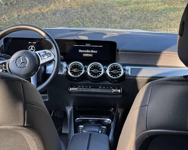 Белый Мерседес GLB-Class, объемом двигателя 1.99 л и пробегом 70 тыс. км за 29900 $, фото 24 на Automoto.ua