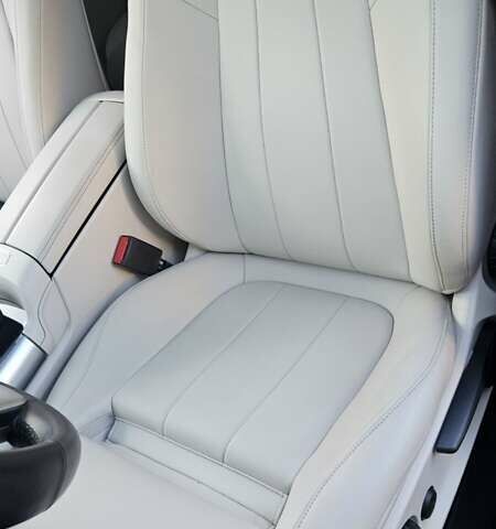 Белый Мерседес GLB-Class, объемом двигателя 1.99 л и пробегом 28 тыс. км за 32500 $, фото 31 на Automoto.ua