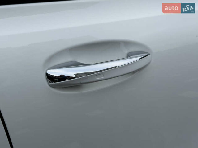 Білий Мерседес GLB-Class, об'ємом двигуна 2 л та пробігом 52 тис. км за 32000 $, фото 18 на Automoto.ua