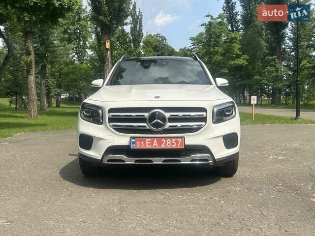 Белый Мерседес GLB-Class, объемом двигателя 1.95 л и пробегом 33 тыс. км за 37999 $, фото 39 на Automoto.ua