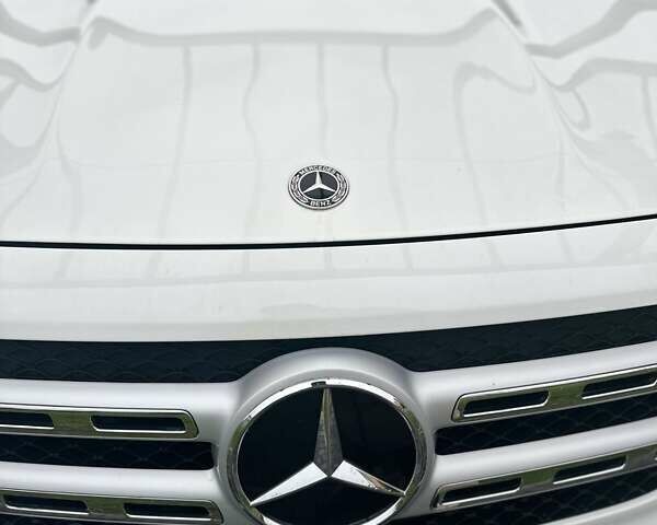 Белый Мерседес GLB-Class, объемом двигателя 2 л и пробегом 25 тыс. км за 37500 $, фото 16 на Automoto.ua