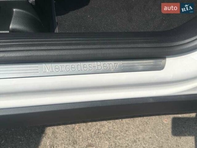 Белый Мерседес GLB-Class, объемом двигателя 1.95 л и пробегом 33 тыс. км за 37999 $, фото 57 на Automoto.ua