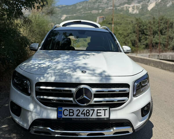 Белый Мерседес GLB-Class, объемом двигателя 1.99 л и пробегом 20 тыс. км за 39300 $, фото 7 на Automoto.ua