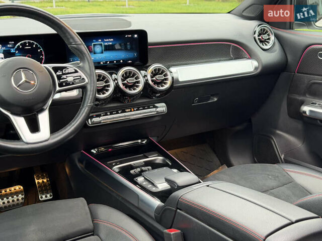 Білий Мерседес GLB-Class, об'ємом двигуна 2 л та пробігом 52 тис. км за 32000 $, фото 46 на Automoto.ua