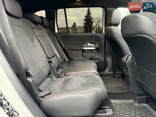 Білий Мерседес GLB-Class, об'ємом двигуна 2 л та пробігом 52 тис. км за 32000 $, фото 41 на Automoto.ua