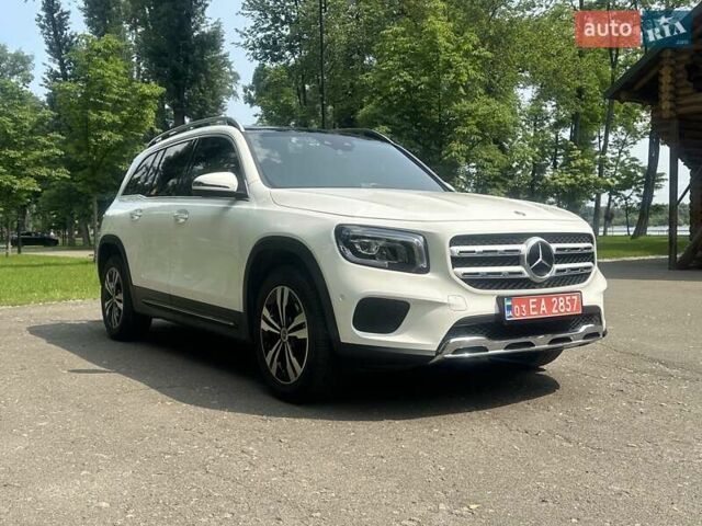 Белый Мерседес GLB-Class, объемом двигателя 1.95 л и пробегом 33 тыс. км за 37999 $, фото 40 на Automoto.ua
