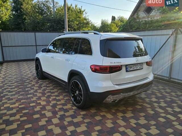 Белый Мерседес GLB-Class, объемом двигателя 1.99 л и пробегом 28 тыс. км за 32500 $, фото 6 на Automoto.ua
