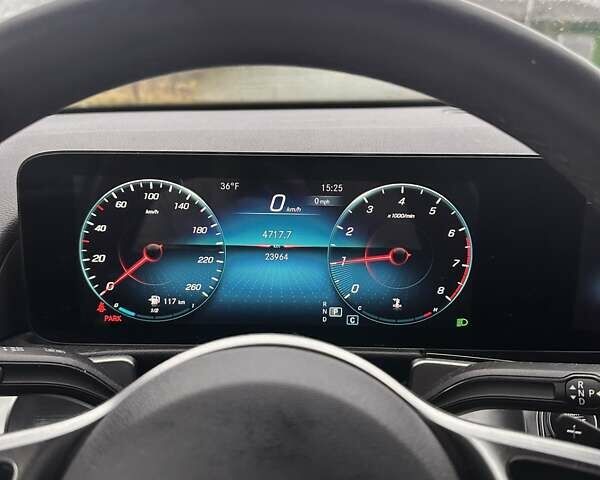 Белый Мерседес GLB-Class, объемом двигателя 2 л и пробегом 25 тыс. км за 37500 $, фото 22 на Automoto.ua