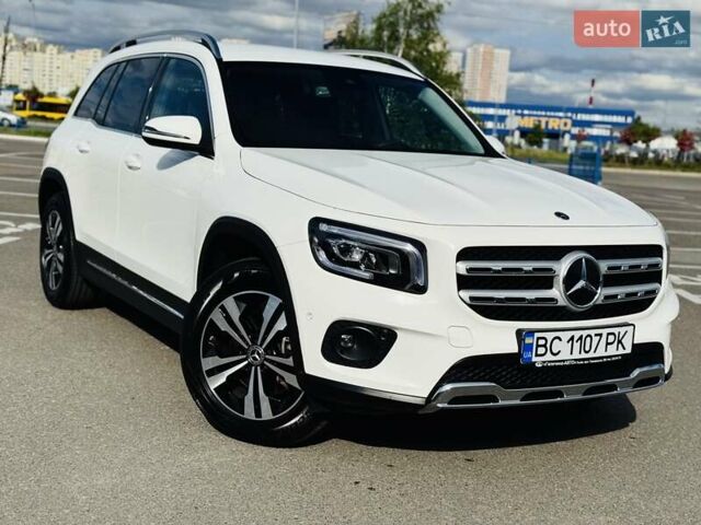 Білий Мерседес GLB-Class, об'ємом двигуна 1.95 л та пробігом 31 тис. км за 39900 $, фото 1 на Automoto.ua