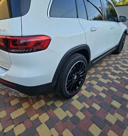 Белый Мерседес GLB-Class, объемом двигателя 1.99 л и пробегом 28 тыс. км за 32500 $, фото 7 на Automoto.ua