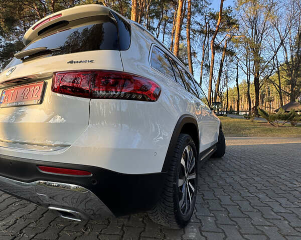 Белый Мерседес GLB-Class, объемом двигателя 1.99 л и пробегом 70 тыс. км за 29900 $, фото 31 на Automoto.ua