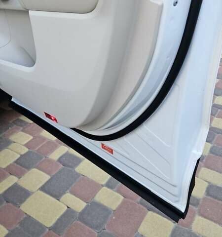 Белый Мерседес GLB-Class, объемом двигателя 1.99 л и пробегом 28 тыс. км за 32500 $, фото 20 на Automoto.ua