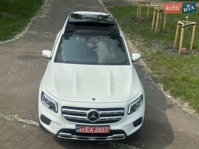 Белый Мерседес GLB-Class, объемом двигателя 1.95 л и пробегом 33 тыс. км за 37999 $, фото 10 на Automoto.ua