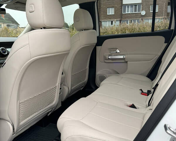 Белый Мерседес GLB-Class, объемом двигателя 1.99 л и пробегом 36 тыс. км за 49000 $, фото 20 на Automoto.ua