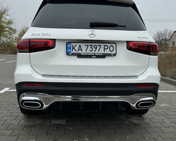 Белый Мерседес GLB-Class, объемом двигателя 1.99 л и пробегом 36 тыс. км за 49000 $, фото 5 на Automoto.ua