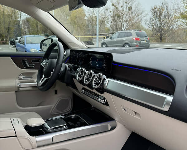 Белый Мерседес GLB-Class, объемом двигателя 1.99 л и пробегом 36 тыс. км за 49000 $, фото 13 на Automoto.ua
