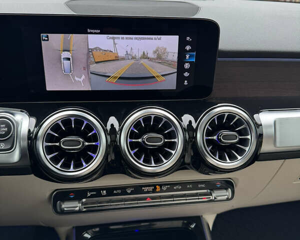 Белый Мерседес GLB-Class, объемом двигателя 1.99 л и пробегом 36 тыс. км за 49000 $, фото 35 на Automoto.ua