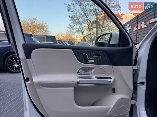 Білий Мерседес GLB-Class, об'ємом двигуна 1.99 л та пробігом 2 тис. км за 47900 $, фото 10 на Automoto.ua