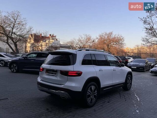 Білий Мерседес GLB-Class, об'ємом двигуна 1.99 л та пробігом 2 тис. км за 47900 $, фото 6 на Automoto.ua