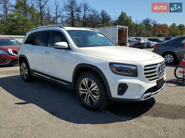 Белый Мерседес GLB-Class, объемом двигателя 1.99 л и пробегом 1 тыс. км за 20000 $, фото 3 на Automoto.ua