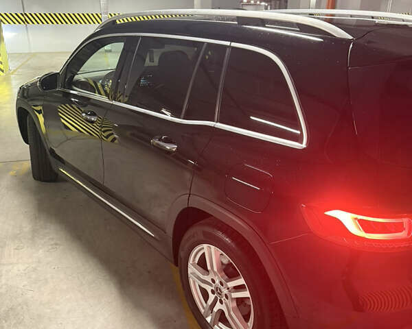 Чорний Мерседес GLB-Class, об'ємом двигуна 1.99 л та пробігом 60 тис. км за 31000 $, фото 7 на Automoto.ua