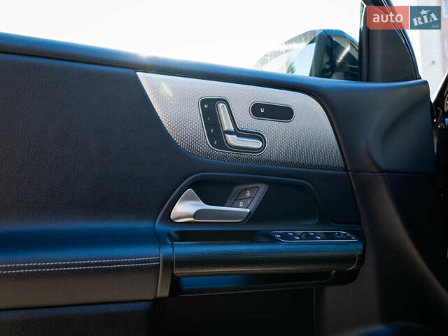 Черный Мерседес GLB-Class, объемом двигателя 1.95 л и пробегом 166 тыс. км за 30000 $, фото 67 на Automoto.ua