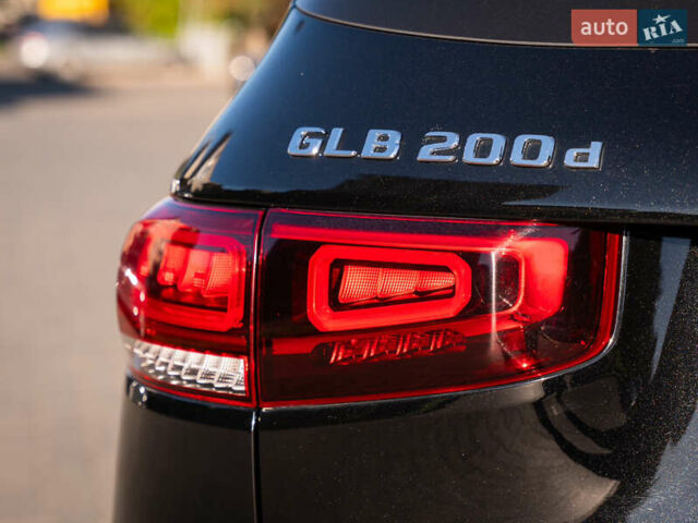 Черный Мерседес GLB-Class, объемом двигателя 1.95 л и пробегом 166 тыс. км за 30000 $, фото 4 на Automoto.ua