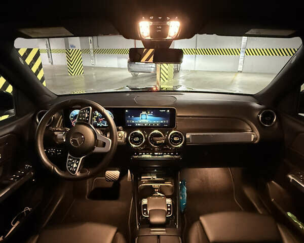 Чорний Мерседес GLB-Class, об'ємом двигуна 1.99 л та пробігом 60 тис. км за 31000 $, фото 9 на Automoto.ua