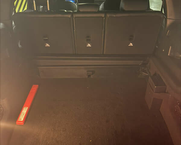 Чорний Мерседес GLB-Class, об'ємом двигуна 1.99 л та пробігом 60 тис. км за 31000 $, фото 17 на Automoto.ua