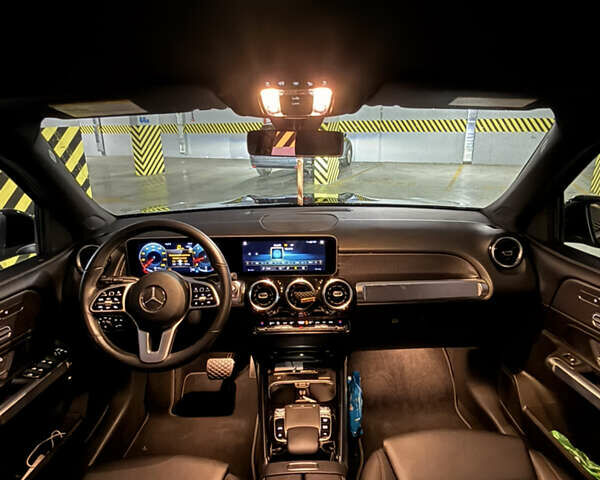 Чорний Мерседес GLB-Class, об'ємом двигуна 1.99 л та пробігом 60 тис. км за 31000 $, фото 10 на Automoto.ua