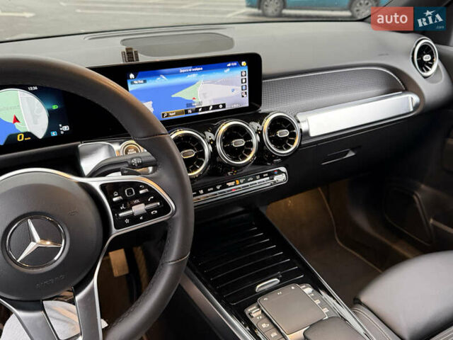 Черный Мерседес GLB-Class, объемом двигателя 1.95 л и пробегом 155 тыс. км за 28900 $, фото 11 на Automoto.ua