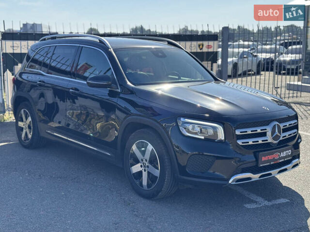Черный Мерседес GLB-Class, объемом двигателя 2 л и пробегом 160 тыс. км за 33900 $, фото 5 на Automoto.ua