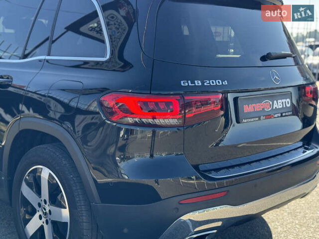 Черный Мерседес GLB-Class, объемом двигателя 2 л и пробегом 160 тыс. км за 33900 $, фото 10 на Automoto.ua