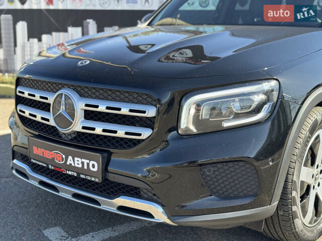 Черный Мерседес GLB-Class, объемом двигателя 2 л и пробегом 160 тыс. км за 33900 $, фото 3 на Automoto.ua