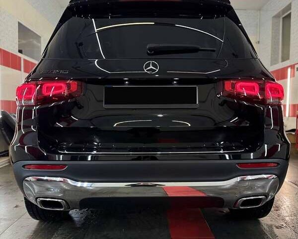 Чорний Мерседес GLB-Class, об'ємом двигуна 1.99 л та пробігом 65 тис. км за 33000 $, фото 5 на Automoto.ua