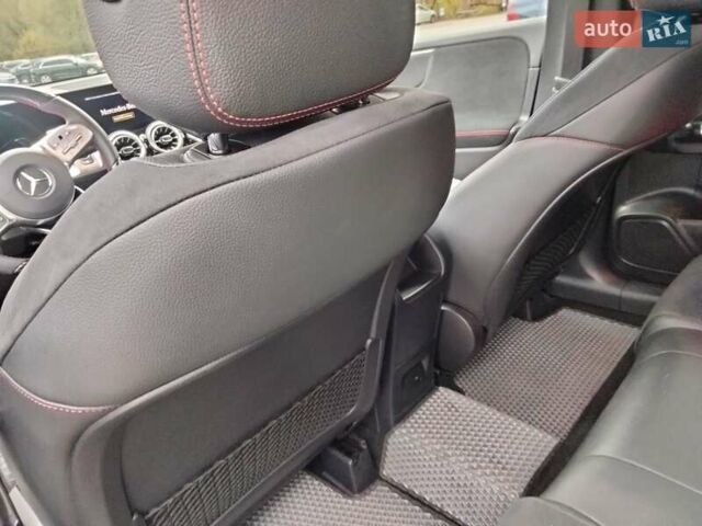 Чорний Мерседес GLB-Class, об'ємом двигуна 1.95 л та пробігом 71 тис. км за 36990 $, фото 5 на Automoto.ua