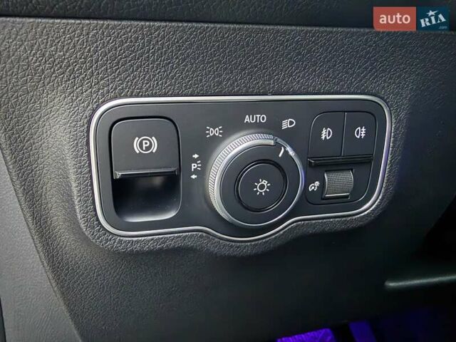 Чорний Мерседес GLB-Class, об'ємом двигуна 1.99 л та пробігом 36 тис. км за 39000 $, фото 25 на Automoto.ua