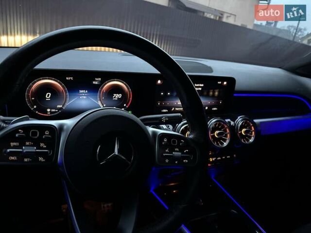Чорний Мерседес GLB-Class, об'ємом двигуна 1.99 л та пробігом 47 тис. км за 29850 $, фото 17 на Automoto.ua