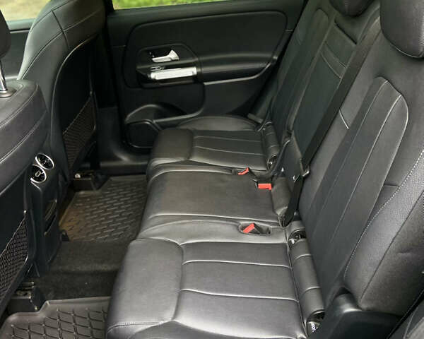 Черный Мерседес GLB-Class, объемом двигателя 1.99 л и пробегом 63 тыс. км за 35800 $, фото 12 на Automoto.ua