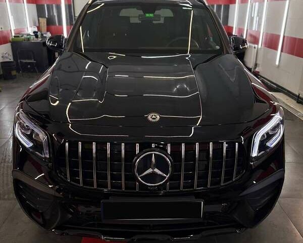 Чорний Мерседес GLB-Class, об'ємом двигуна 1.99 л та пробігом 65 тис. км за 33000 $, фото 3 на Automoto.ua
