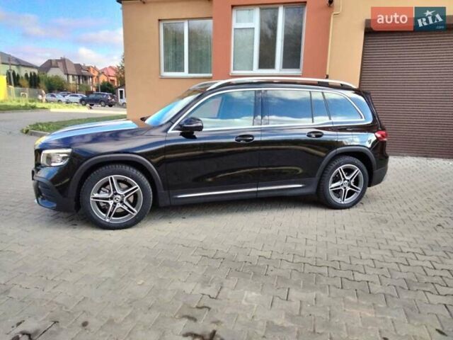 Чорний Мерседес GLB-Class, об'ємом двигуна 1.95 л та пробігом 71 тис. км за 36990 $, фото 1 на Automoto.ua
