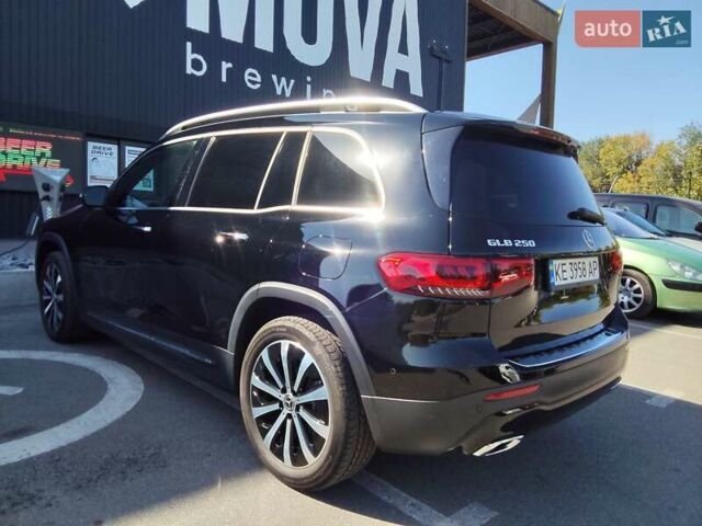Черный Мерседес GLB-Class, объемом двигателя 1.99 л и пробегом 95 тыс. км за 29500 $, фото 5 на Automoto.ua