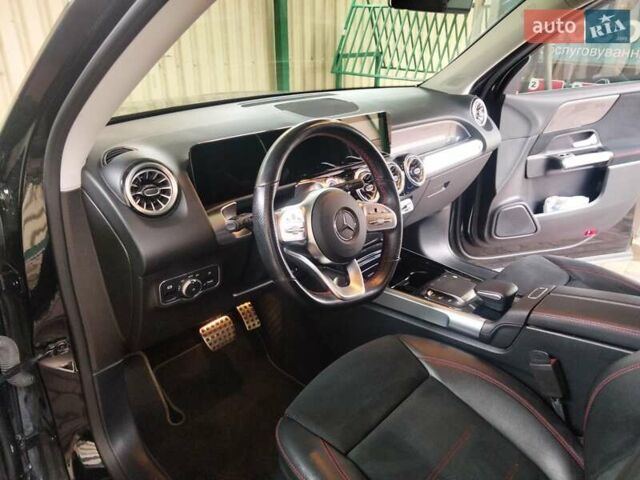 Чорний Мерседес GLB-Class, об'ємом двигуна 1.95 л та пробігом 71 тис. км за 36990 $, фото 7 на Automoto.ua