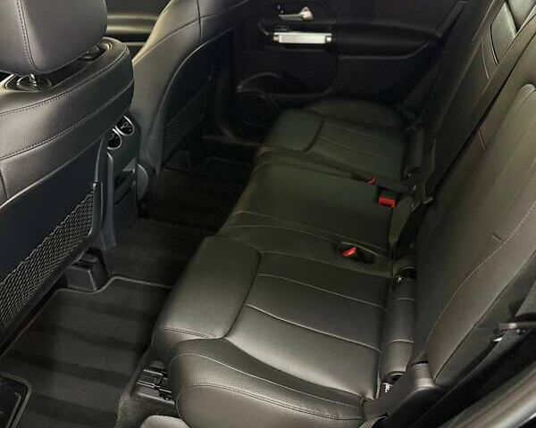 Чорний Мерседес GLB-Class, об'ємом двигуна 1.99 л та пробігом 65 тис. км за 33000 $, фото 14 на Automoto.ua