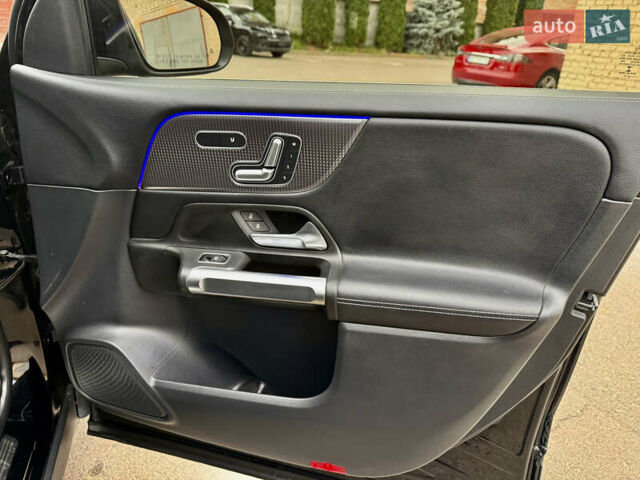 Мерседес GLB-Class 2021 в Ровно на Automoto.ua Черный Мерседес GLB-Class, объемом двигателя 2 л и пробегом 39 тыс. км за 30000 $, фото 22 на Automoto.ua